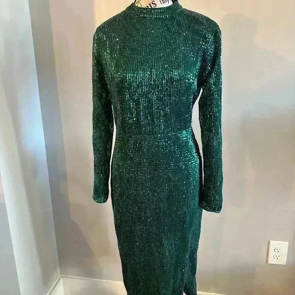 Club London Women's Green Sequin Long Sleeve Midi Dress with Open Back  Size M/L - Picture 1 of 4